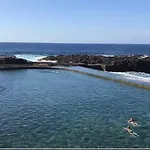 Modern On The تاكورونتي